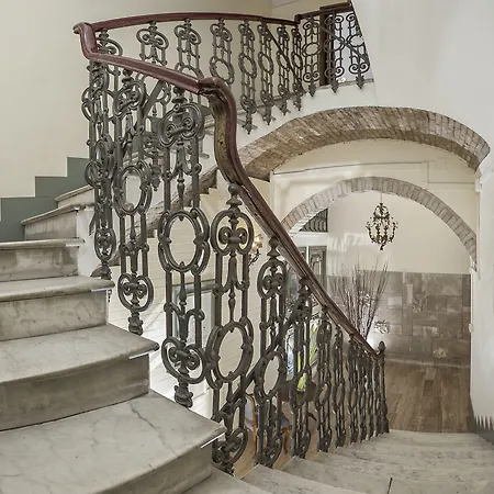 All'orologio 4* Ρώμη