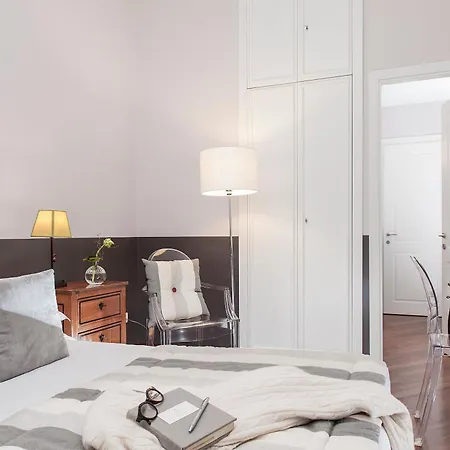 All'orologio 4* Ρώμη