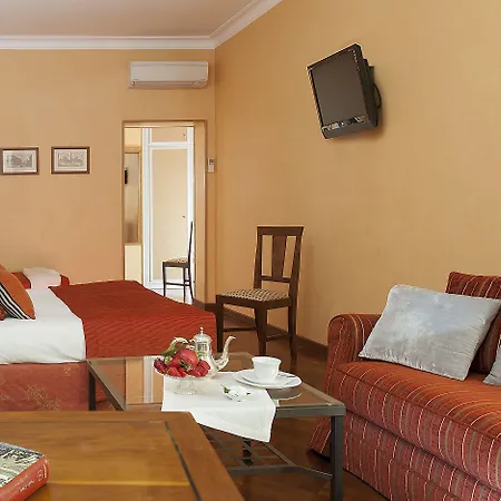 All'orologio 4* Roma