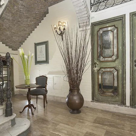 All'orologio 4* Roma