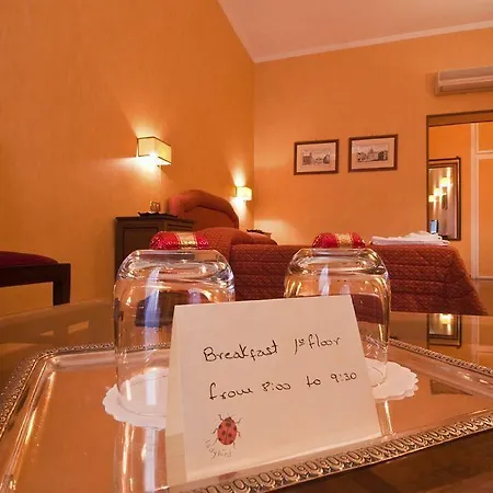 All'orologio 4* Roma